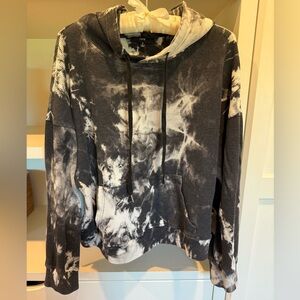 Fate Monochrome Tie-Dye Pullover Sweatshirt & Pants